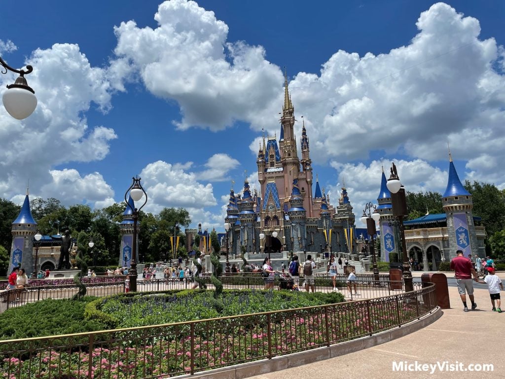 magic kingdom cinderella castle restuarant inside