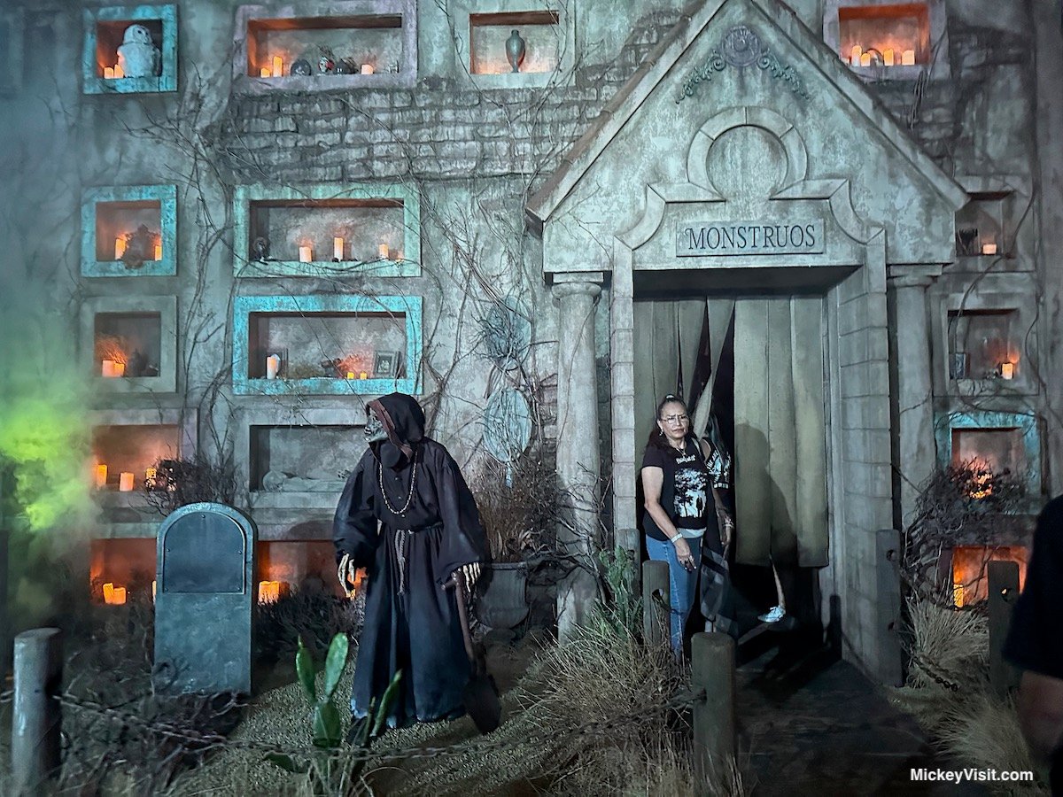 Halloween Universal