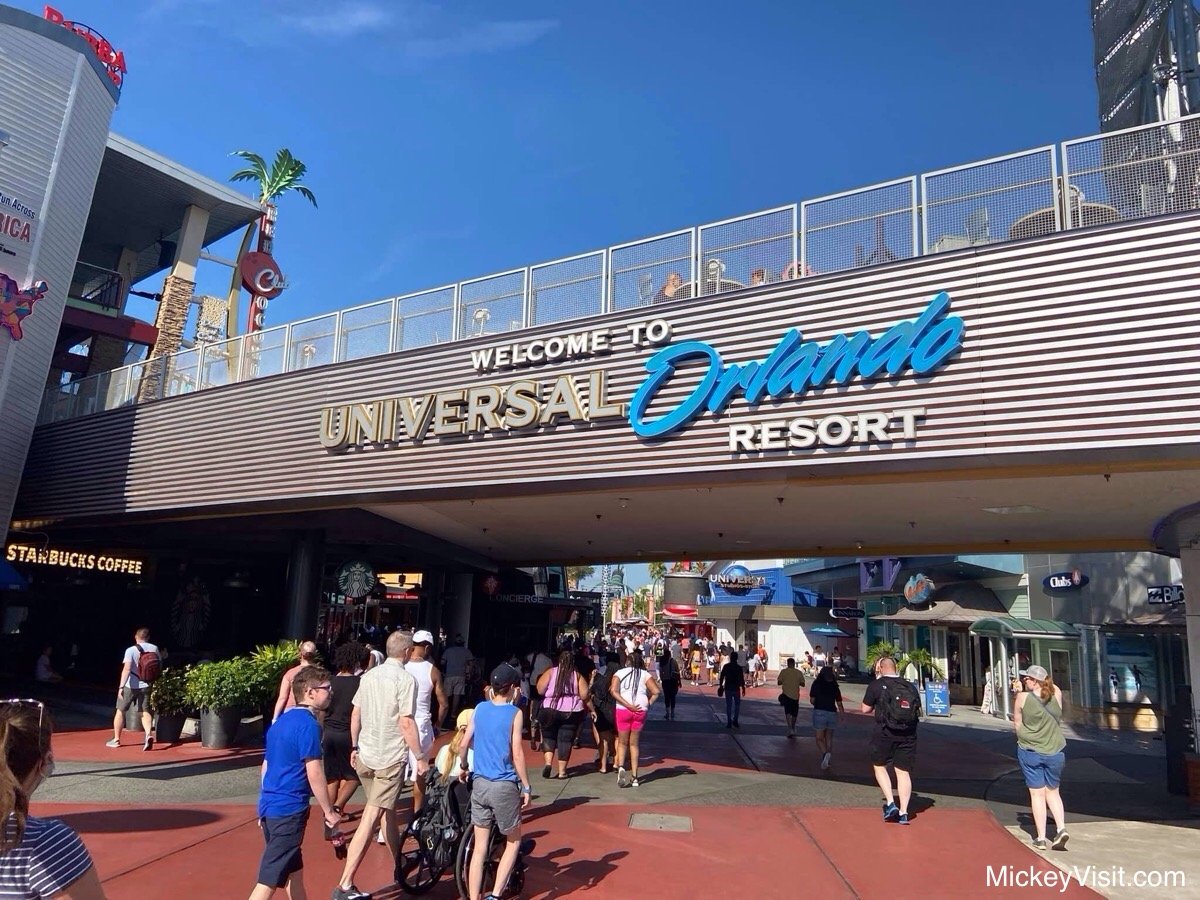 Universal city walk entrance
